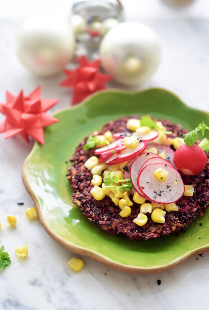 rødbedebøffer med quinoa og blomkålsbearnaise – Kirstenskaarup.dk